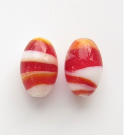 Lampwork 16mm Oval Glass Beads ~ Red